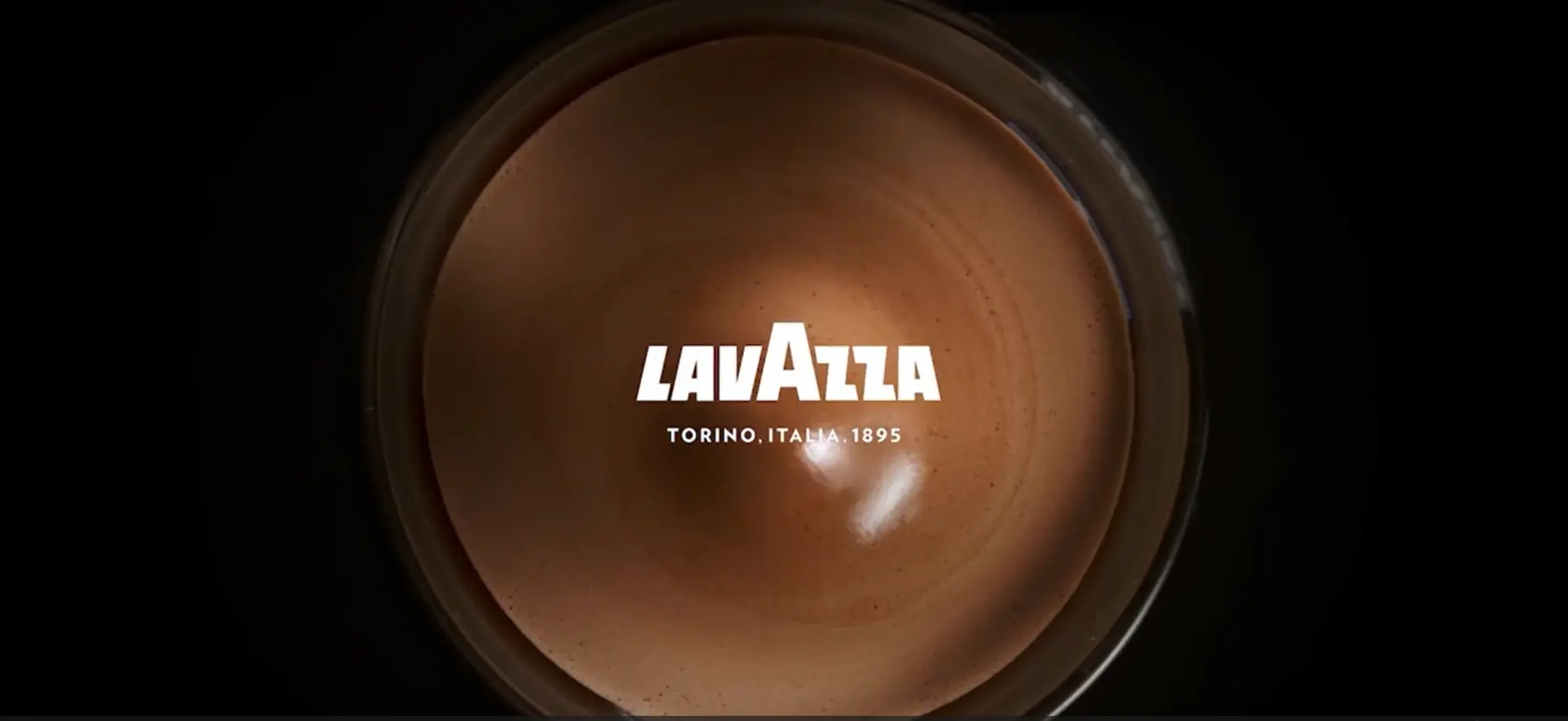 Lavazza-logo på kaffekop