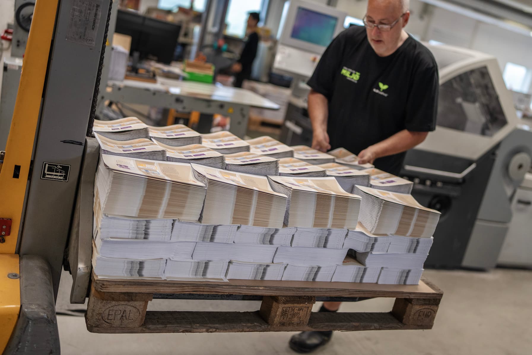 Færdige tryksager på palle i Bordings produktion